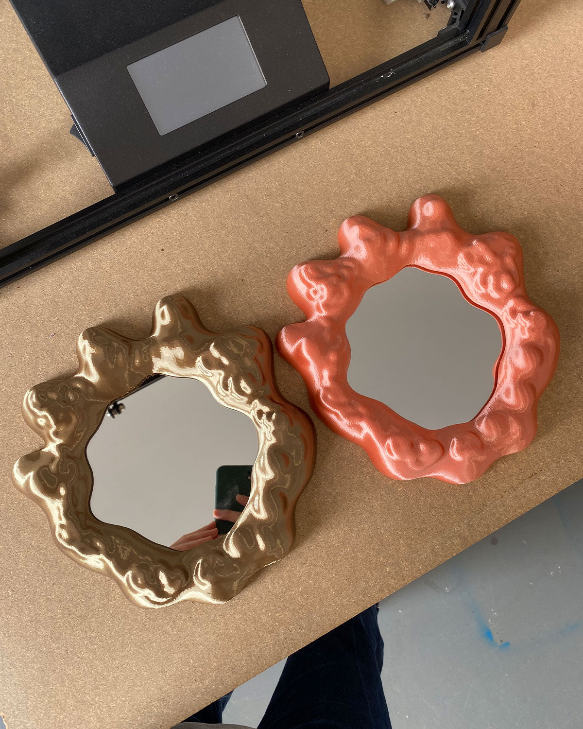 Wall Hanging Mirror – Rose Gold
