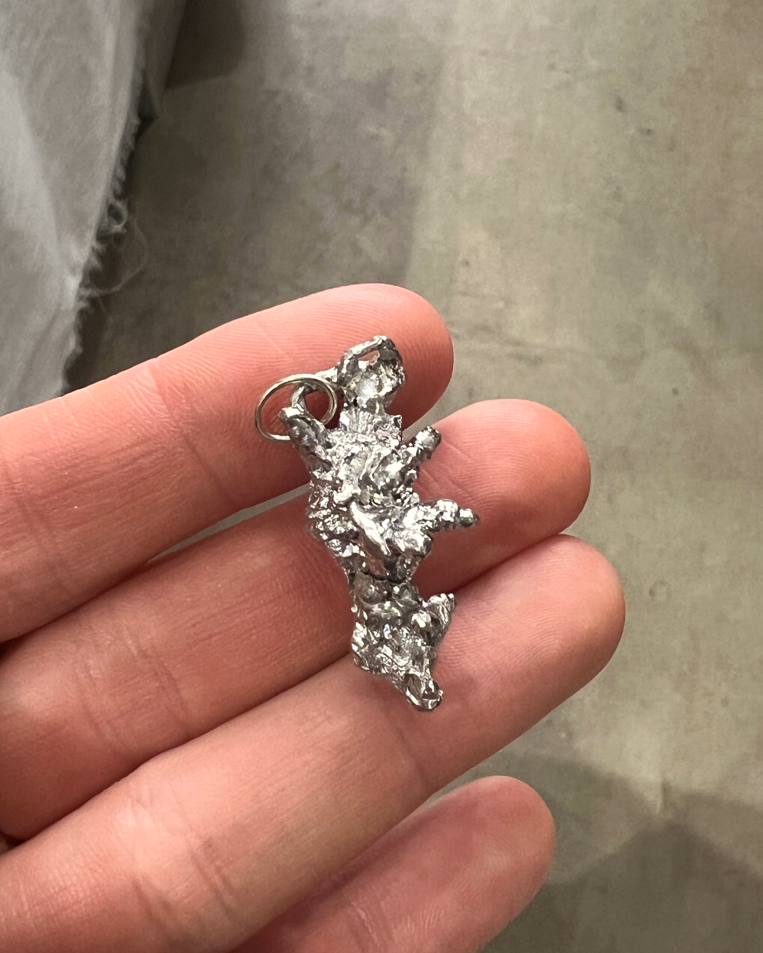 Pendant 02