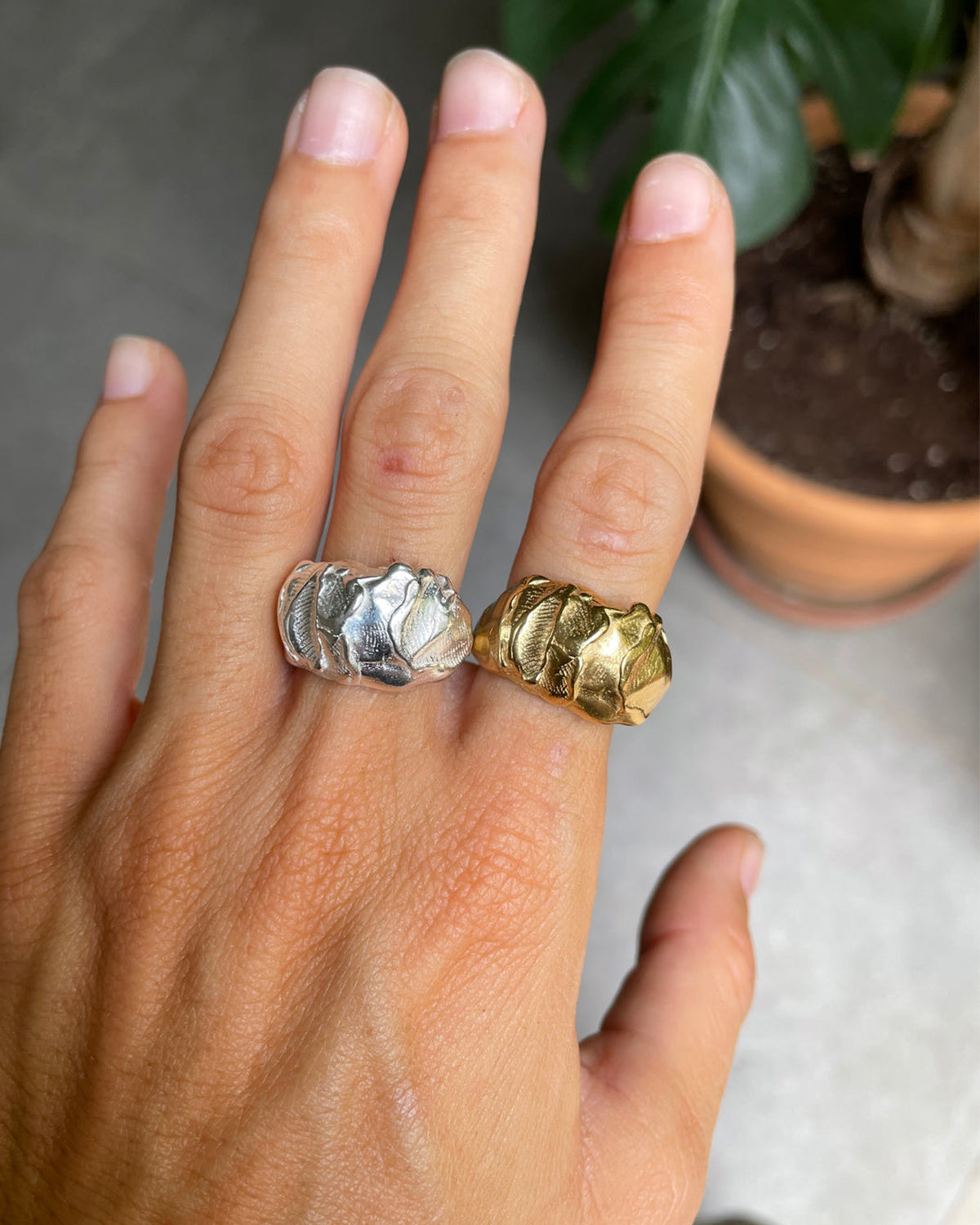 Huella-02 Ring Gold Plated
